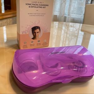 Gloss metics sonic facial cleansing set New